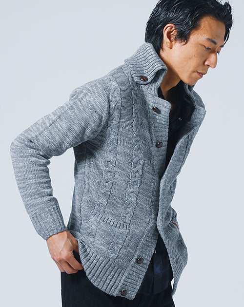 ケーブル編みドンキ襟ニットジャケット