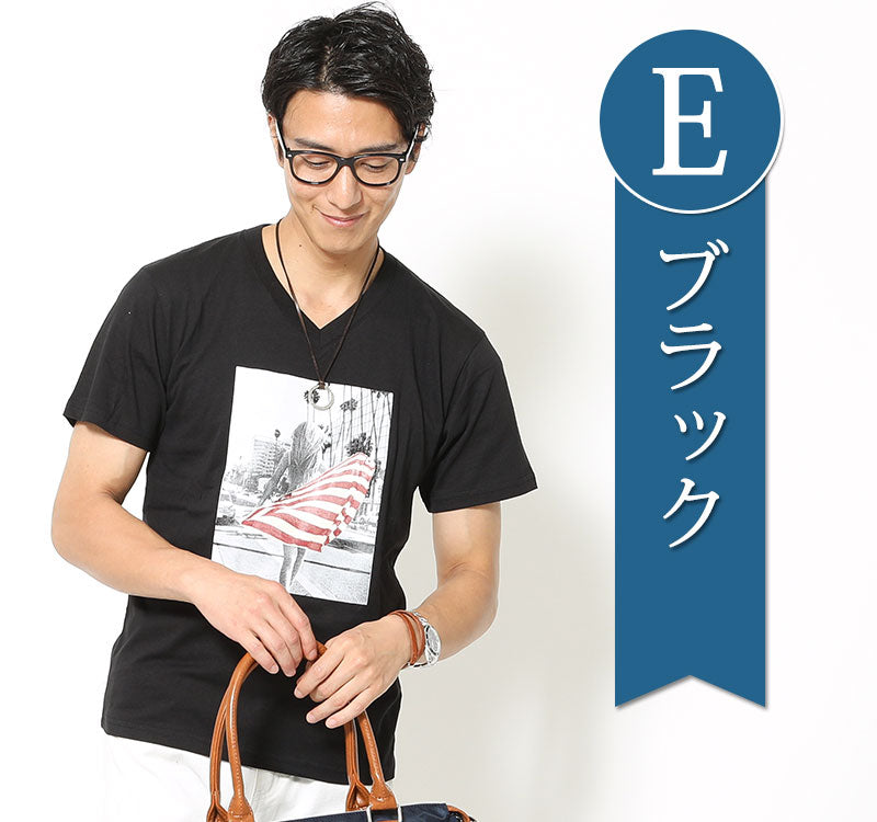 プリントデザイン半袖Ｔシャツのモデル着用画像