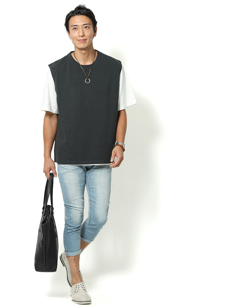 「セール品」リラックスシルエット半袖Tシャツ×シンプルベスト　２点セットのモデル着用画像