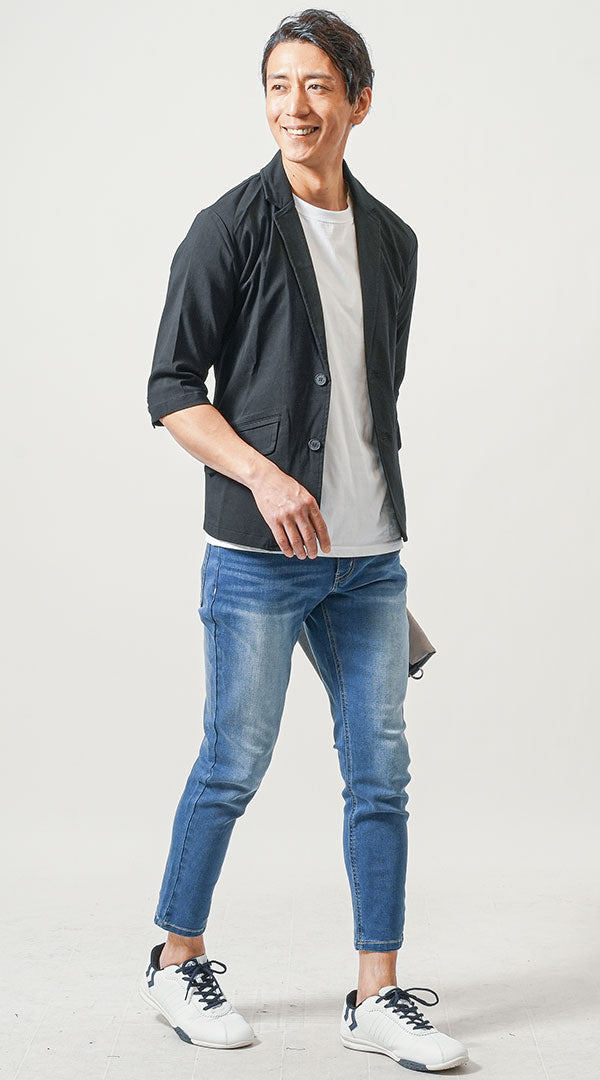 30代メンズ夏の接触冷感3点コーデセット　黒7分袖テーラードジャケット×白半袖Tシャツ×ブルーアンクルデニムパンツ