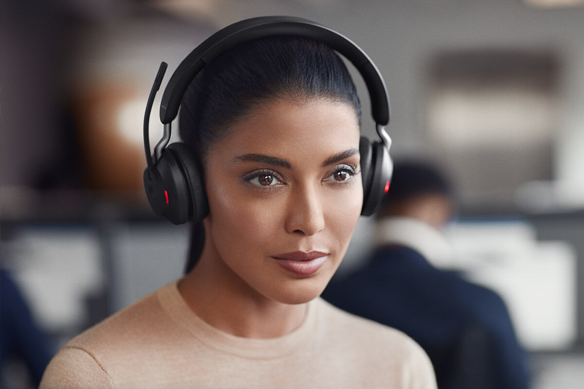 WIRELESS AND WIRED HEADSETS FOR BUSINESS | SourceIT