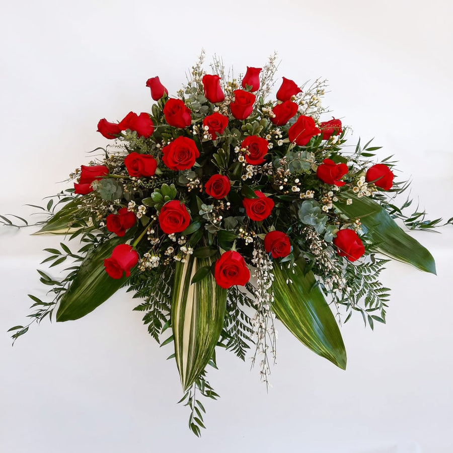 Le coussin de 40 roses rouges/RF-S110 – Rita Fleuriste