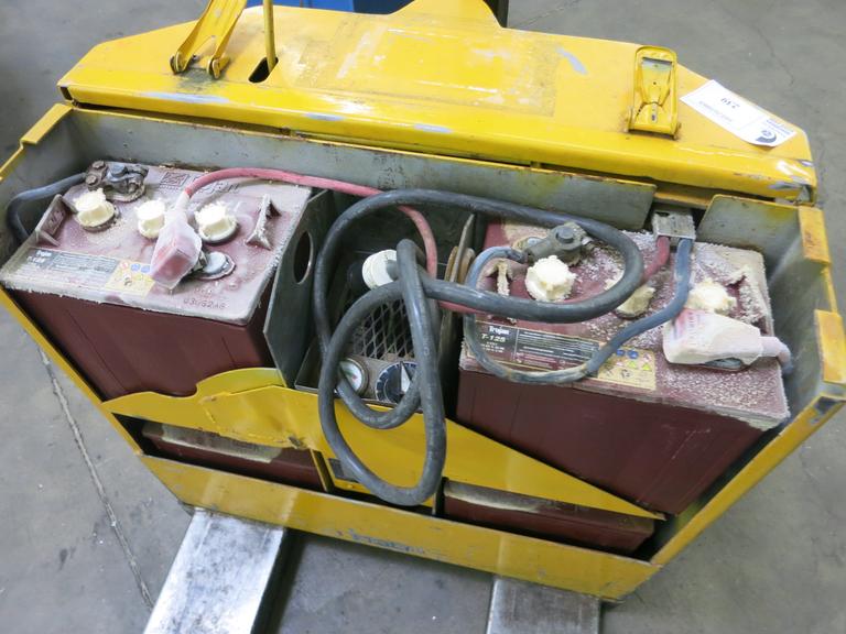 Electric Pallet Jack Battery Replacement Guide article preview photo