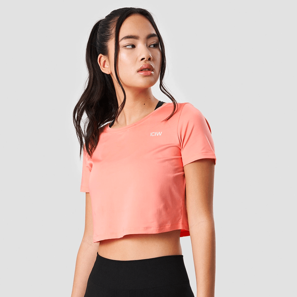 Se ICANIWILL Training Crop Top Coral Wmn hos Muscle House