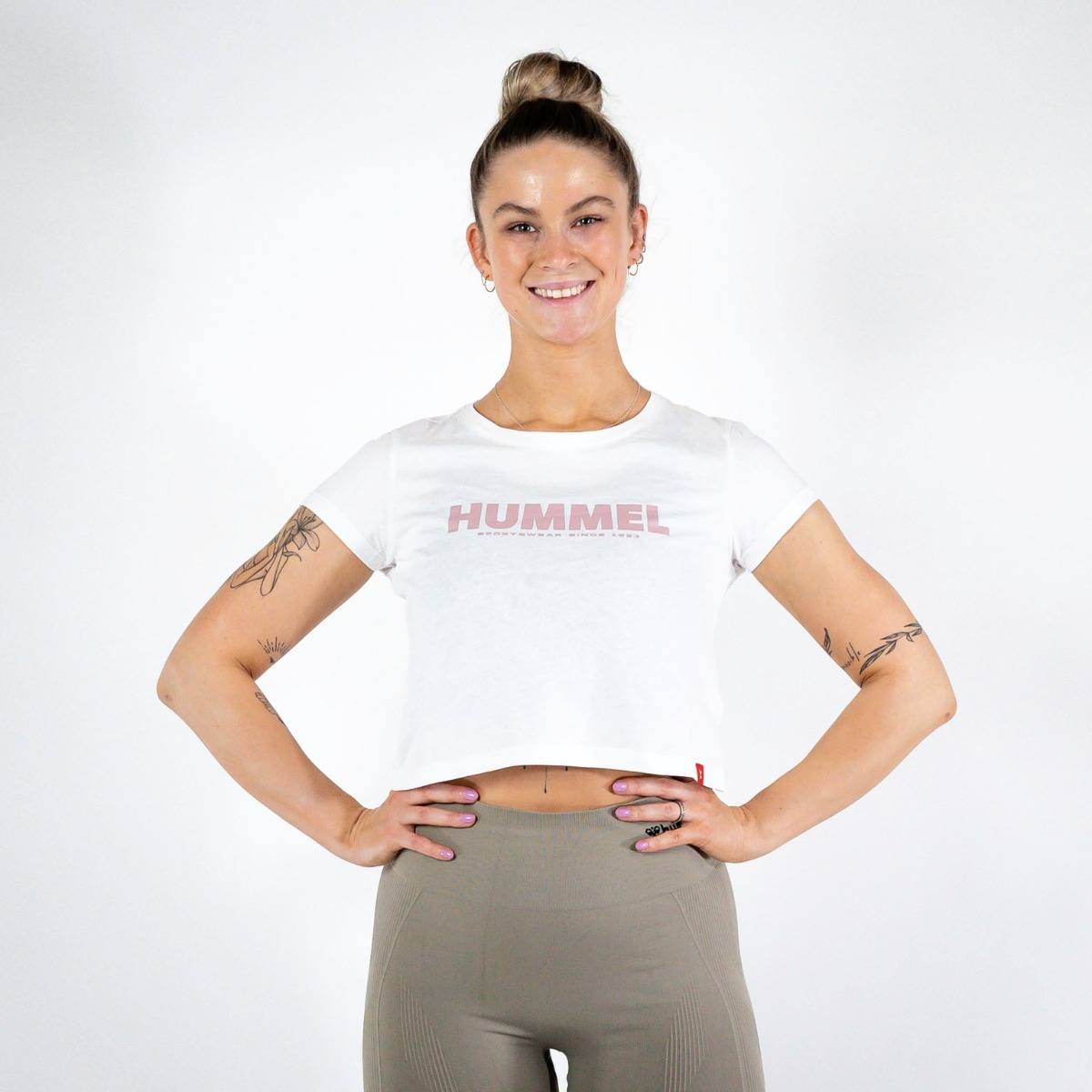 Brug Hummel LEGACY Cropped T-shirt  -  White til en forbedret oplevelse