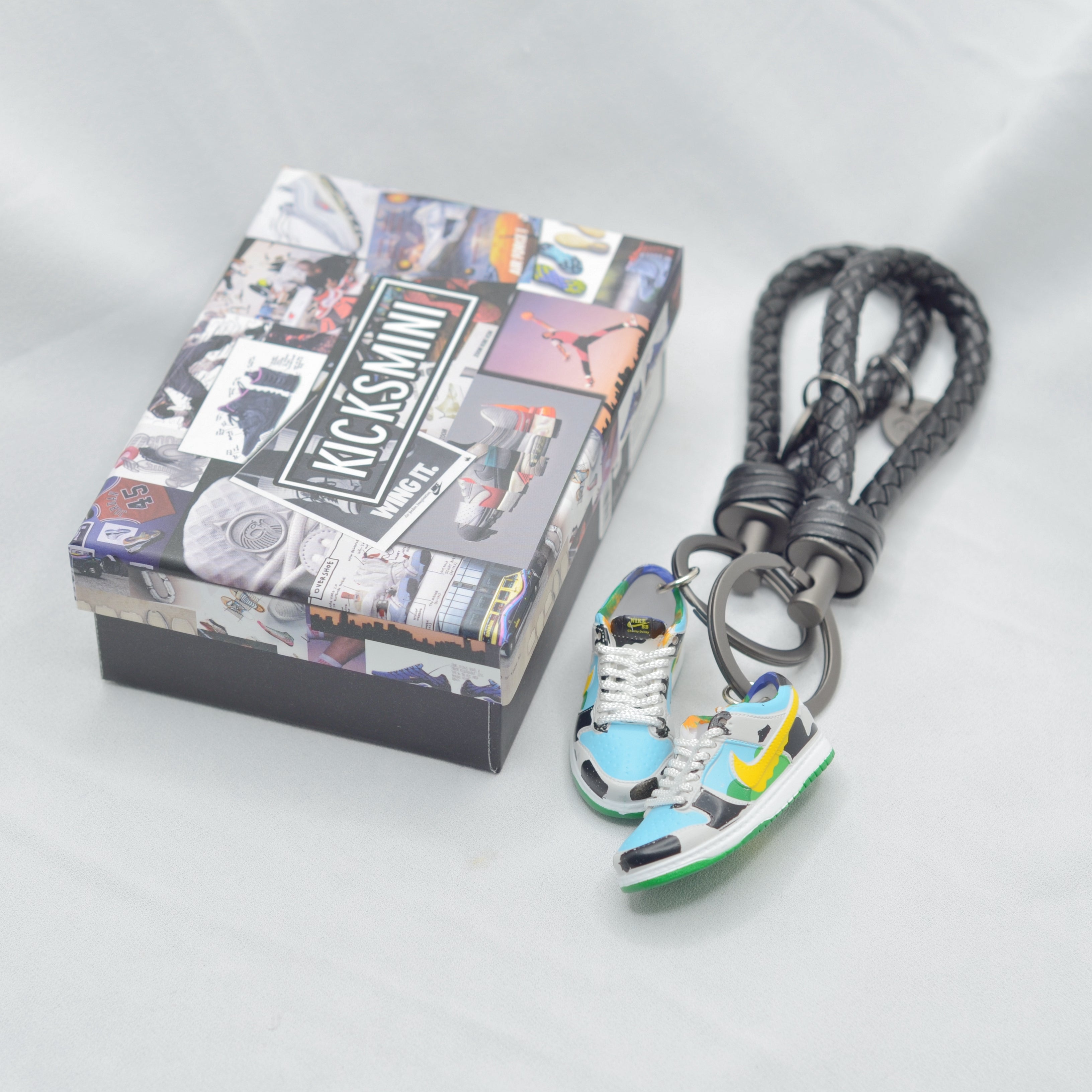 NTWRK - Off-White Collaboration 3D Mini Sneakers Keychain with BV Rope/B