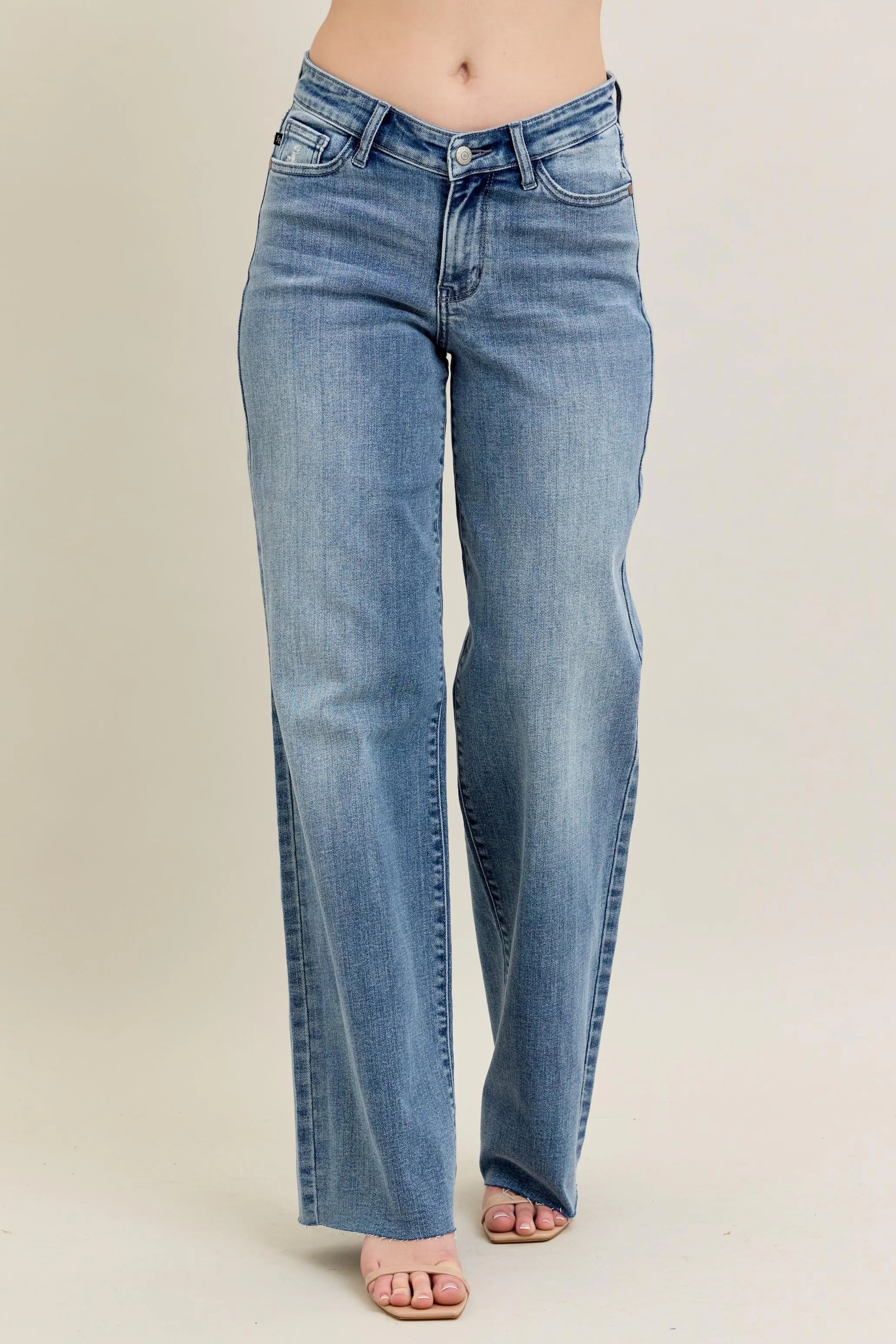 https://cdn.shopify.com/s/files/1/0605/3992/8747/files/00fc55fcef4a4e3bb927f8824dc4b483-Max-Origin.webp?v=1749613439