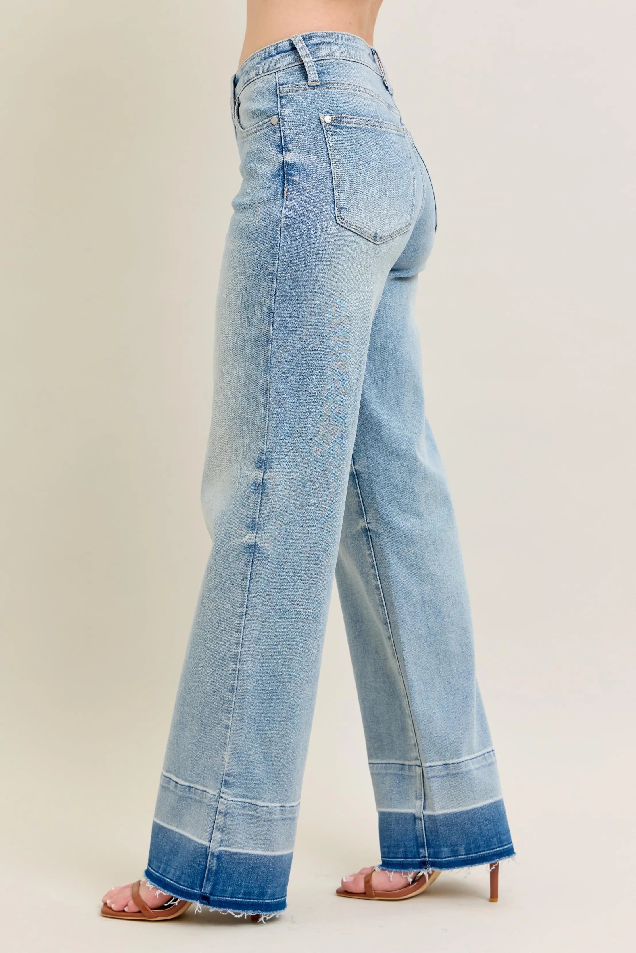 https://cdn.shopify.com/s/files/1/0605/3992/8747/files/3ff556b02fb44f4fb25bac8905d0d868-Max-Origin.webp?v=1748345724