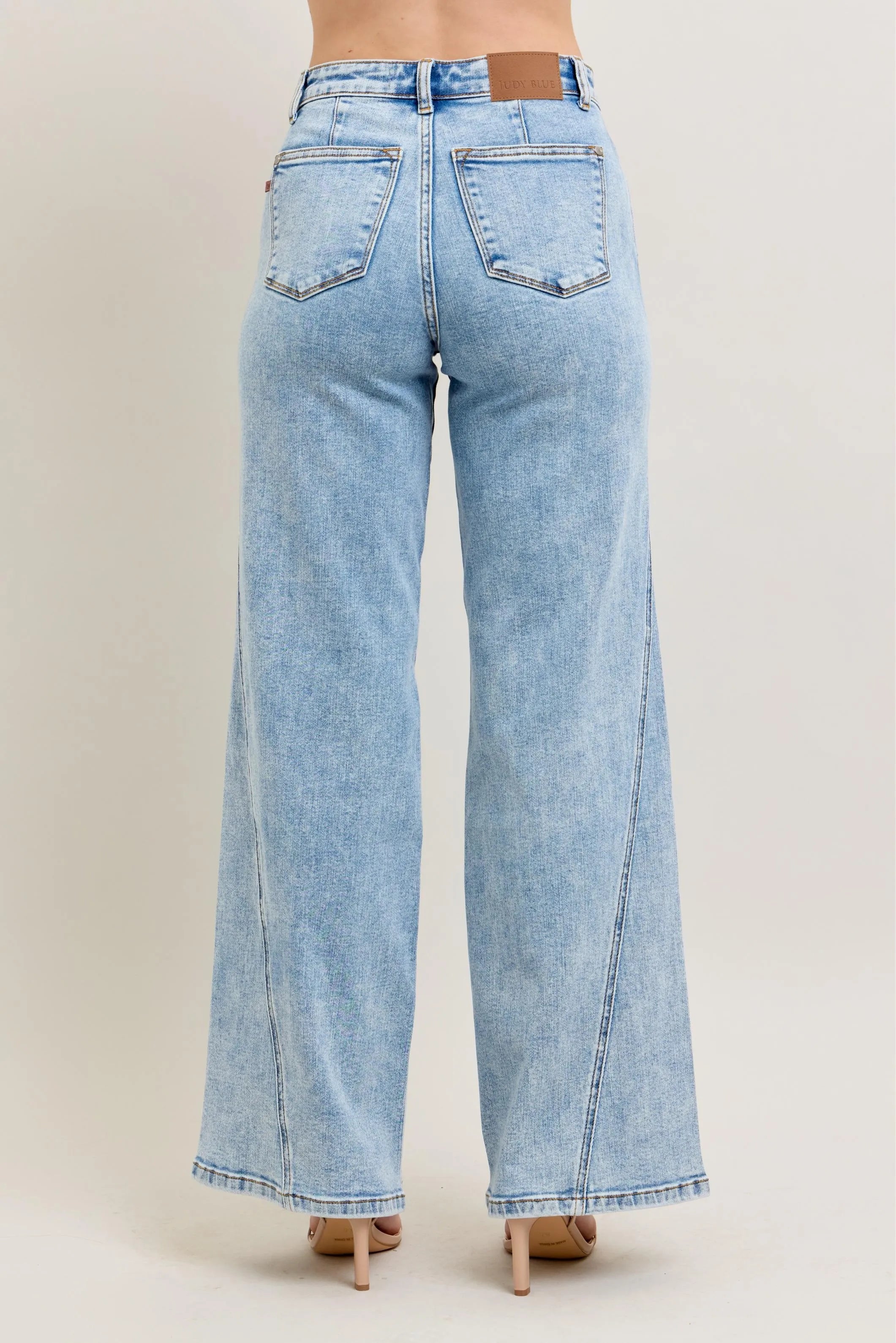 https://cdn.shopify.com/s/files/1/0605/3992/8747/files/7b1eaa05977c4abf901f967fcfd809c2-Max-Origin.webp?v=1749028957