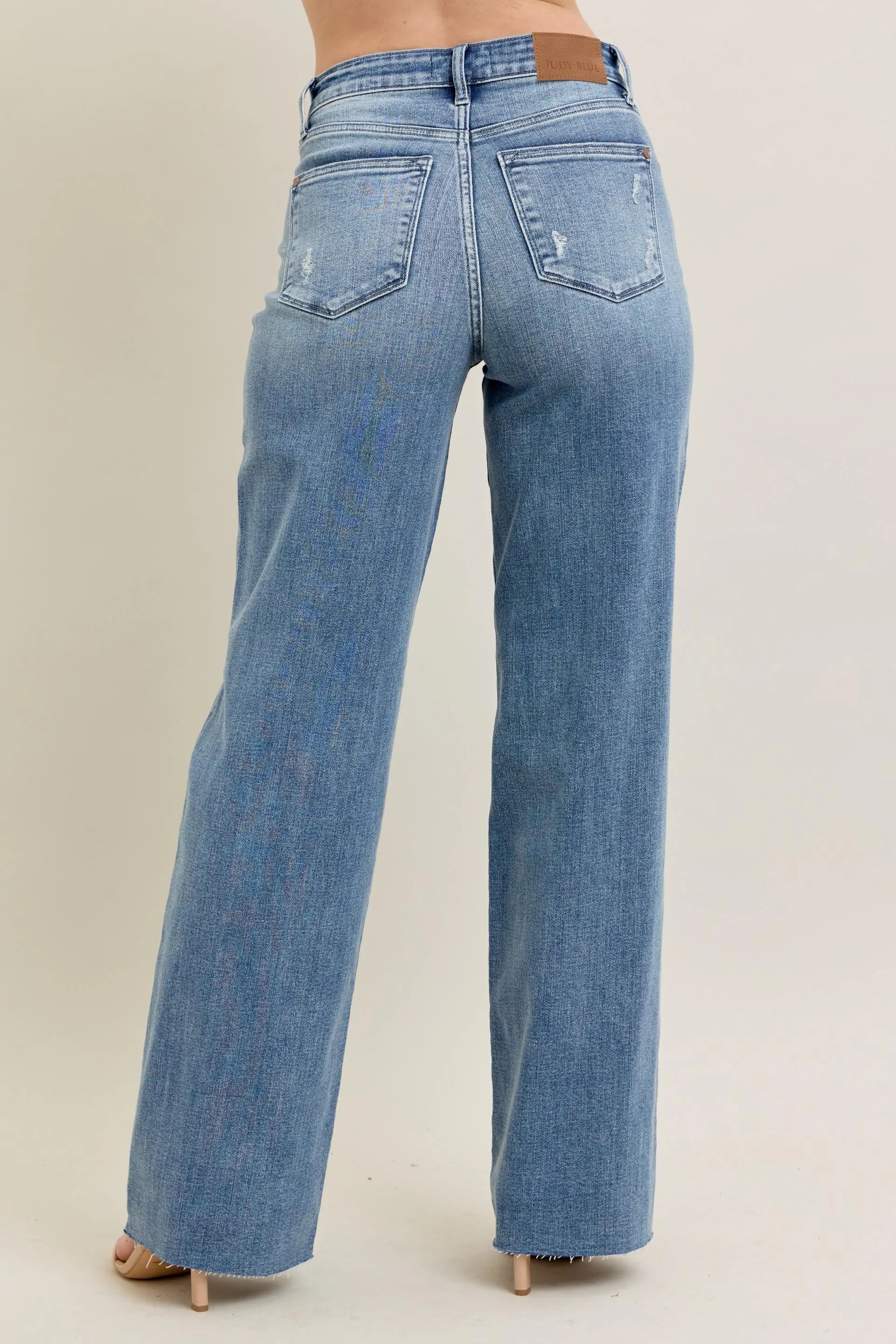 https://cdn.shopify.com/s/files/1/0605/3992/8747/files/8575d6bf0fcf444895a920fafff52ce8-Max-Origin.webp?v=1749613439