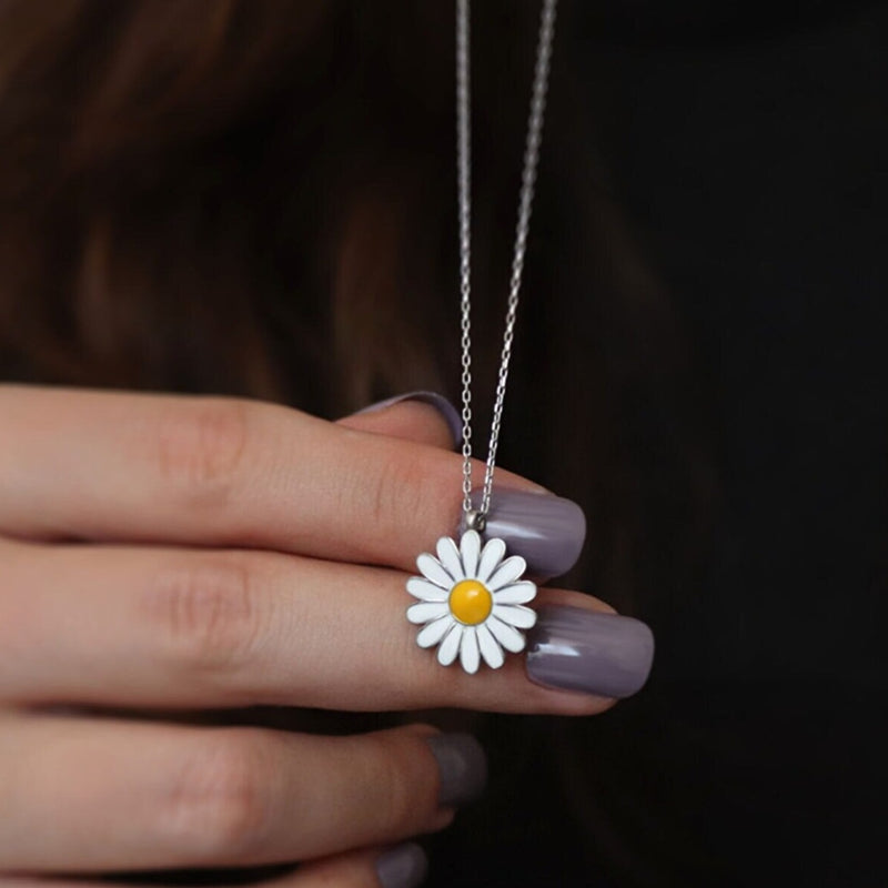 silver daisy choker