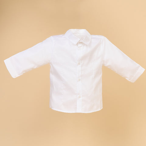 Discover the AnneBebe shirt, a perfect blend of comfort and style for your little boy! Made with love in Romania, this 100% cotton shirt is perfect for every moment of the day, giving your little one the freedom to explore the world around them with a smile on their face.