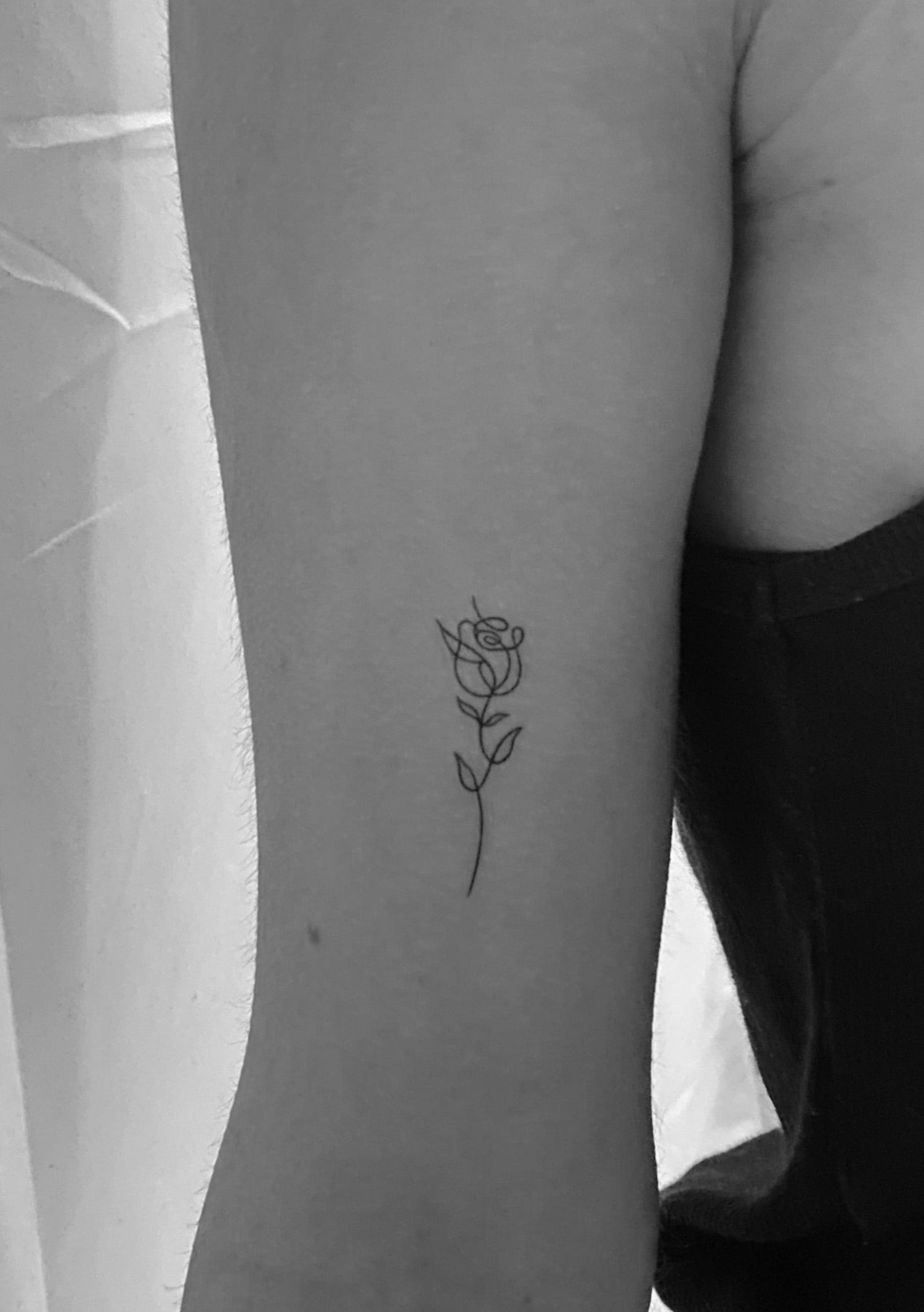 Novytattoo Handmade on X Line Rose  rosetattoo flower line  tattooedgirl finelinetattoo fineline rosa rosebud rose roseline  tattoo onmyskin indelible inkedgirl handmadetattoostudio carpi ink  art  httpstcoCH7cC2vMBC  X