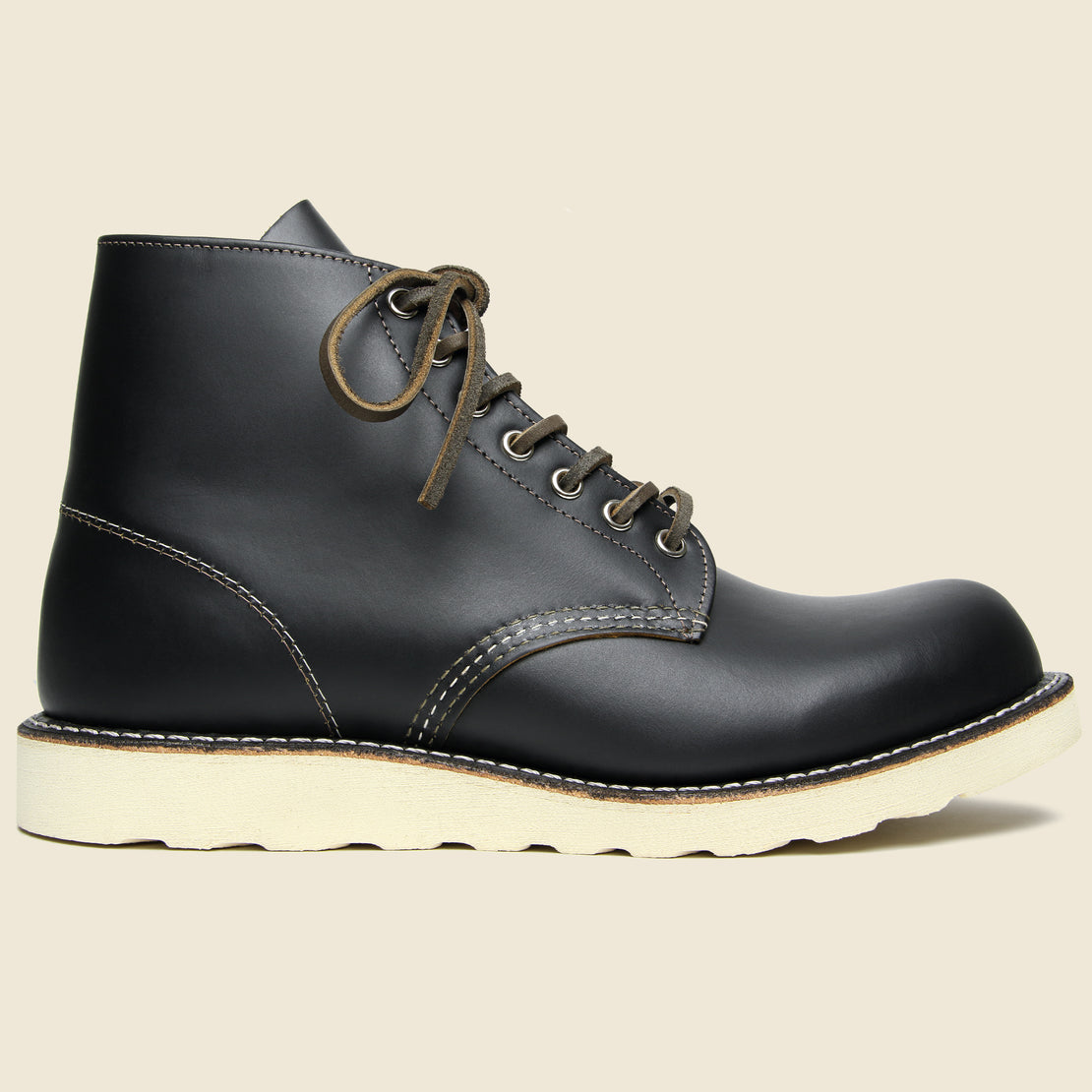 red wing round toe boots