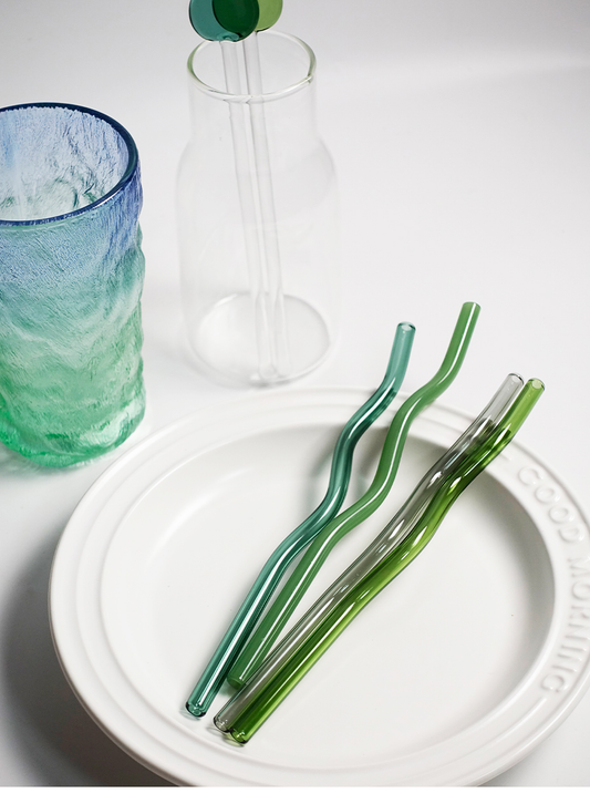 White & Clear Twisted Glass Straws – Fredericks and Mae