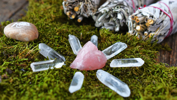 Place Rose Quartz in a healing grid with Clear Quartz in a circle as above for maximum effects!