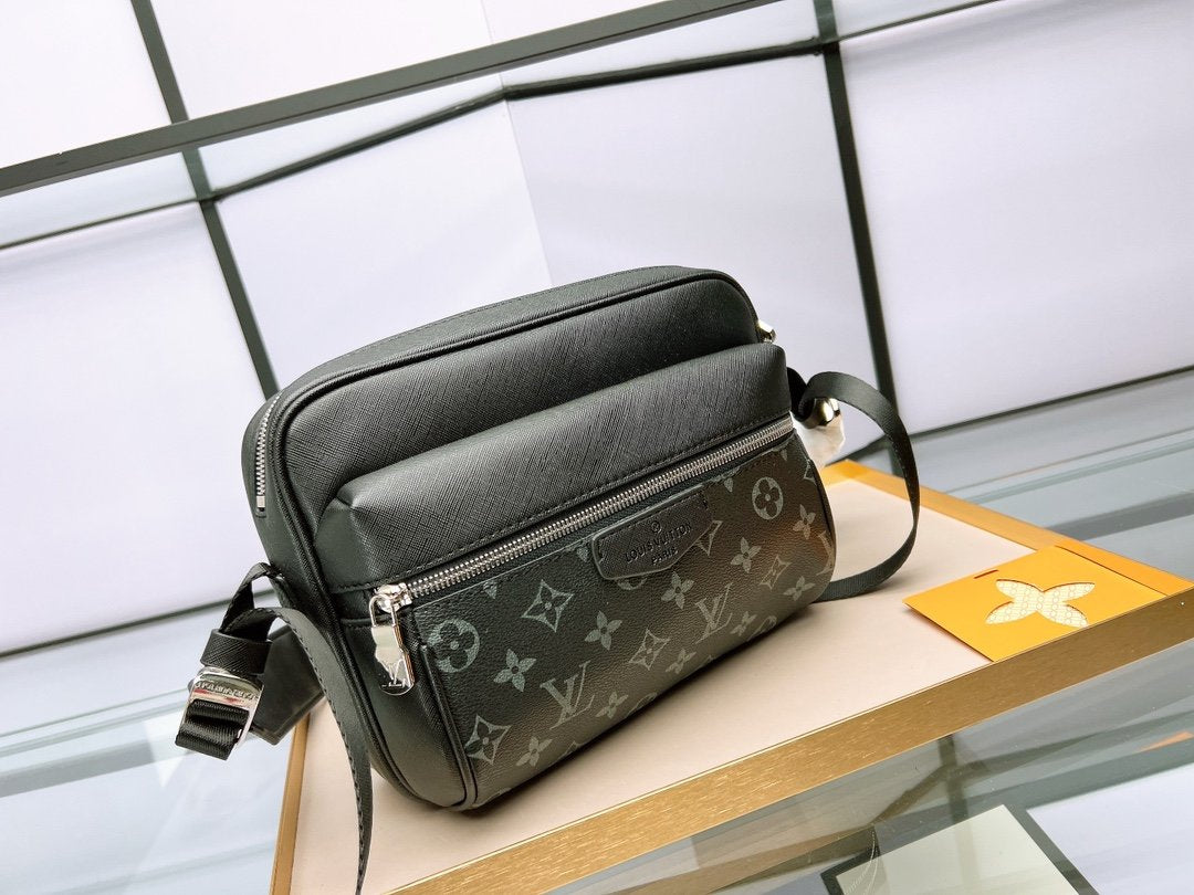Louis Vuitton M30233 LV Outdoor Messenger Bag Belt Bag Handbag in Monogram Canvas Crossbody Pouch Sh