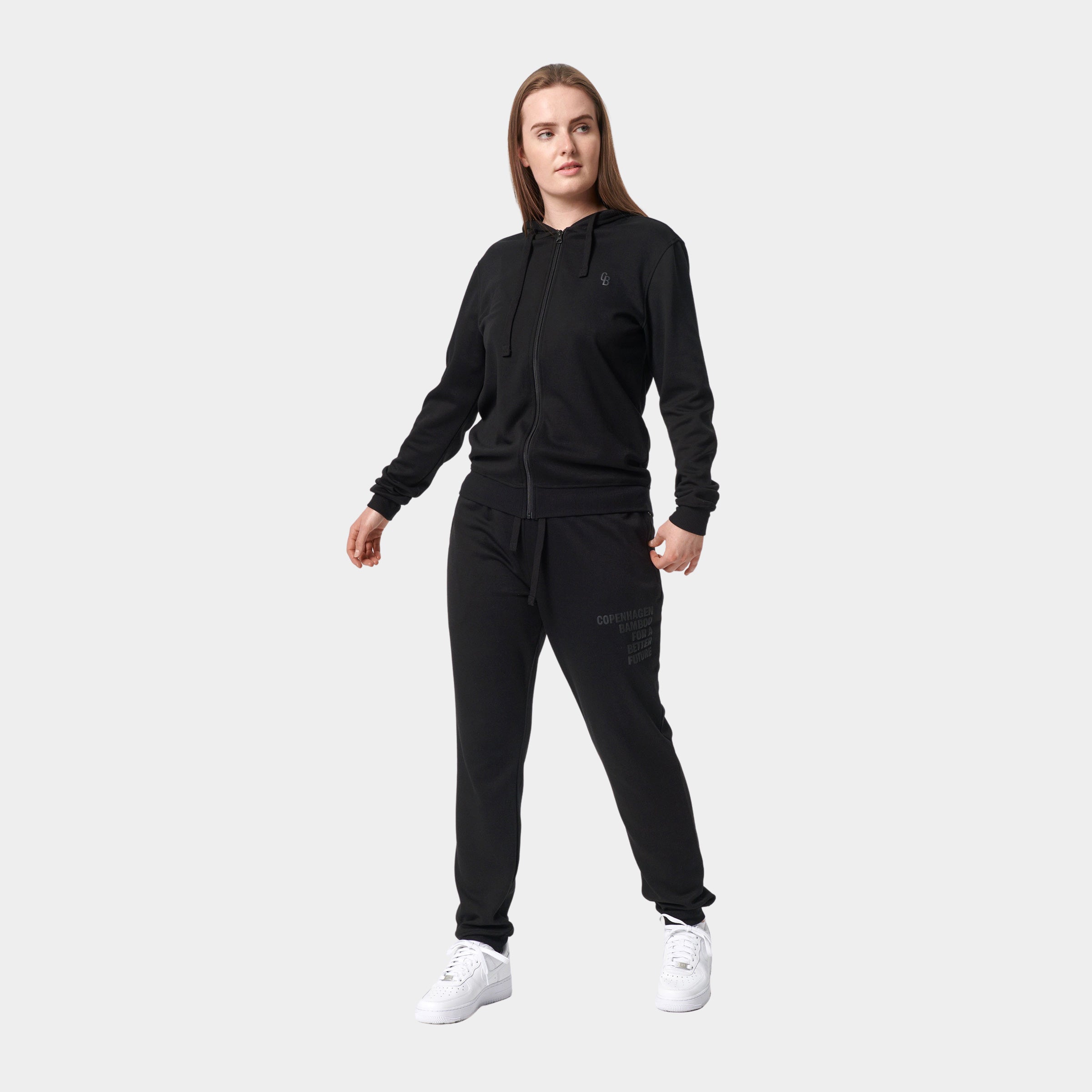 Billede af Bambus hoodie med lynlås joggingsæt i sort til damer fra Copenhagen Bamboo, XS