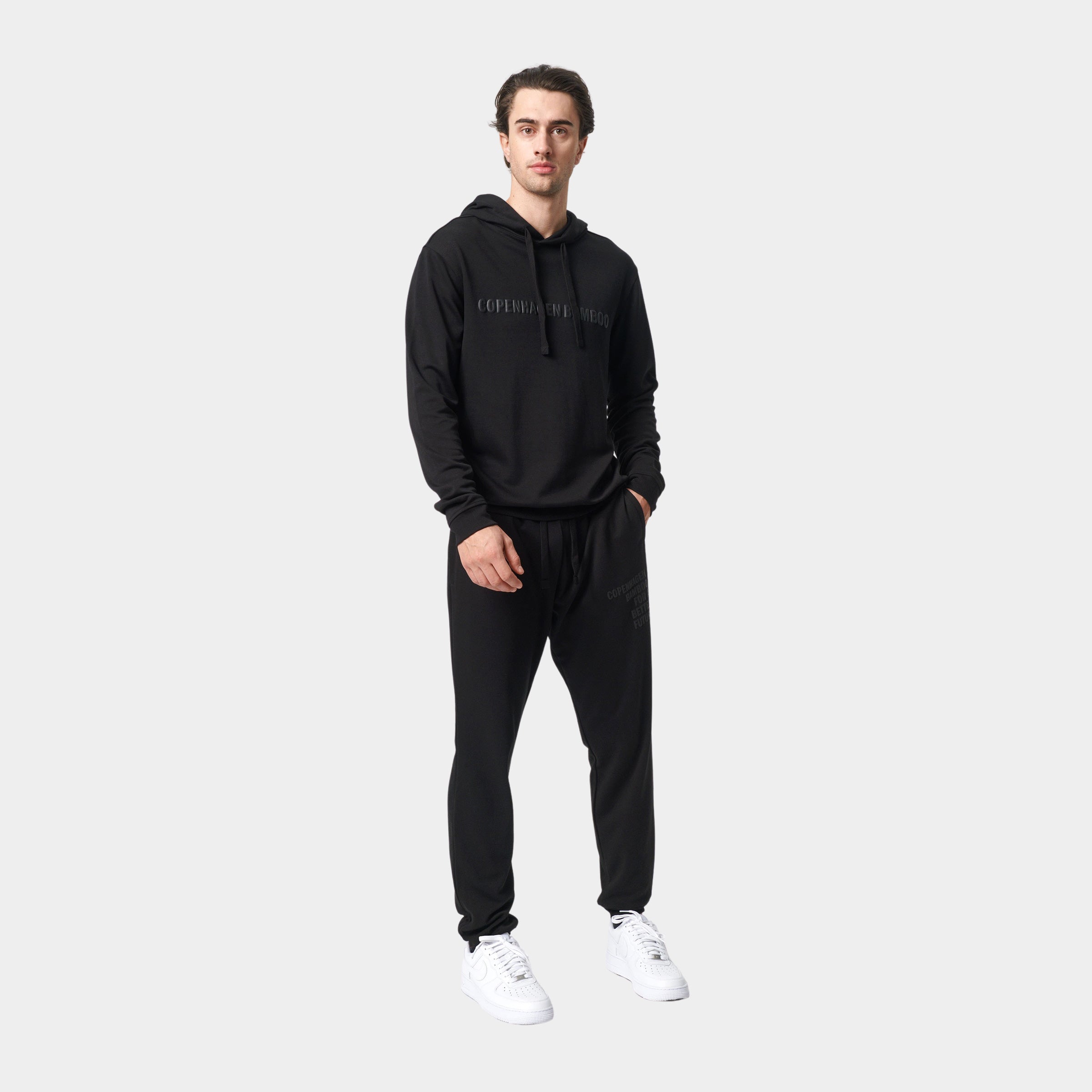 Billede af Bambus hoodie joggingsæt i sort med logo fra Copenhagen Bamboo, XS