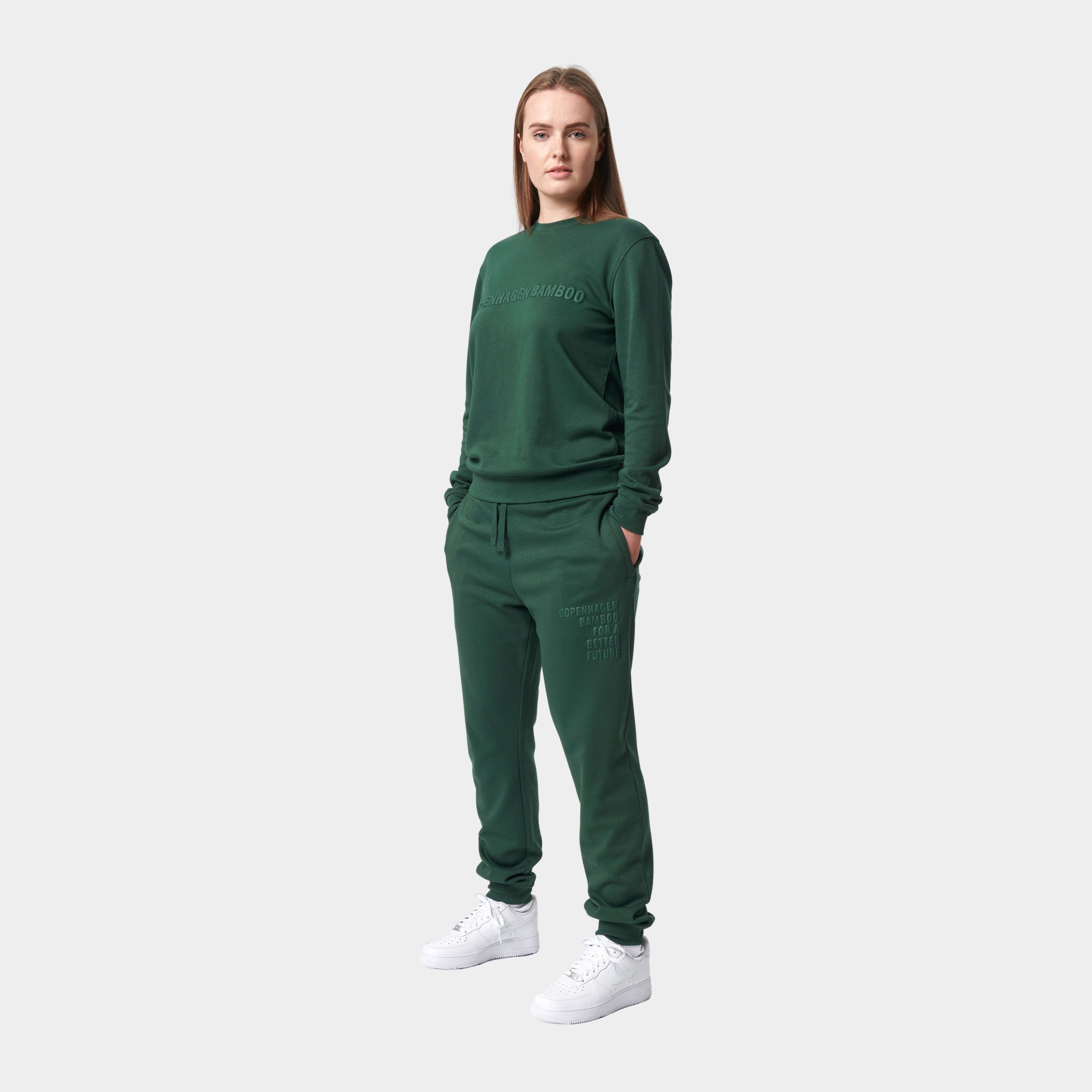 Billede af Bambus joggingsæt i grøn med logo til damer fra Copenhagen Bamboo, XS