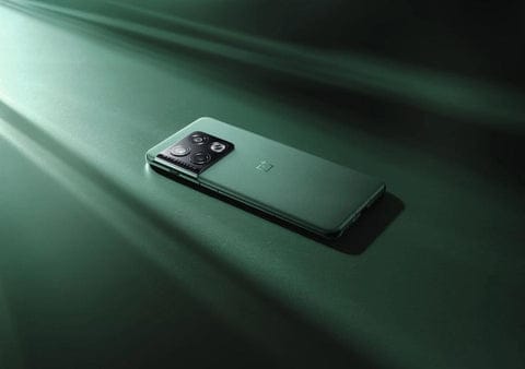 OnePlus 10 Pro ينطلق للأسواق العالمية