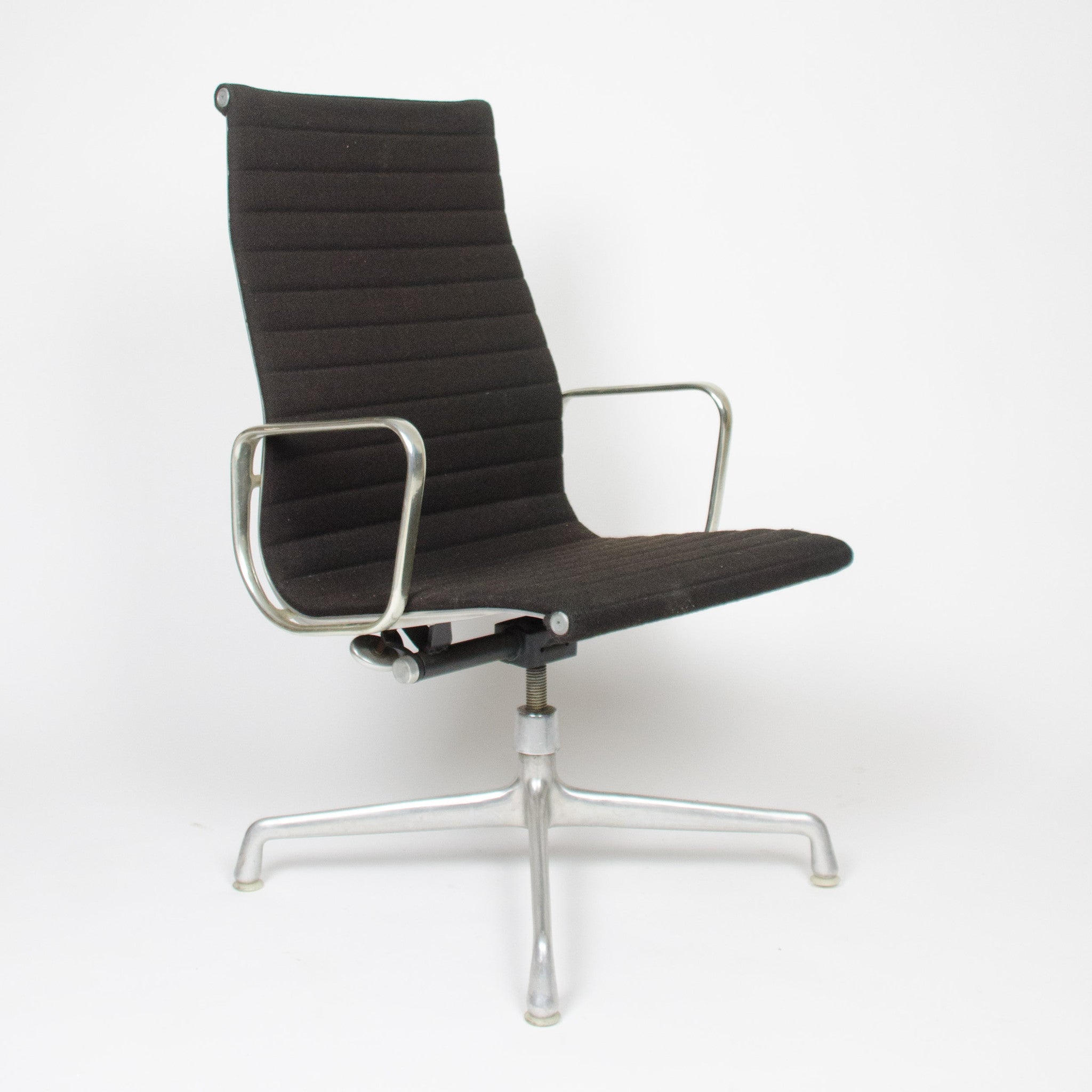 vintage eames desk chair