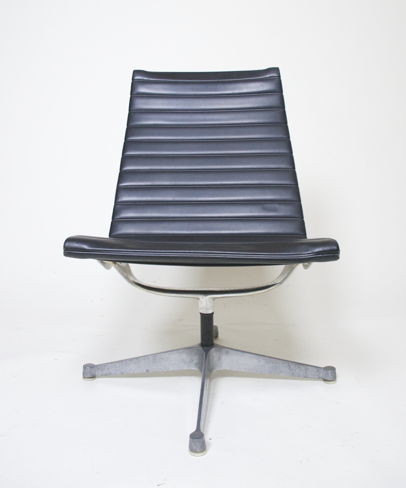 SOLD Eames Herman Miller Aluminum Group Lounge Chair Armless, Quantity 4