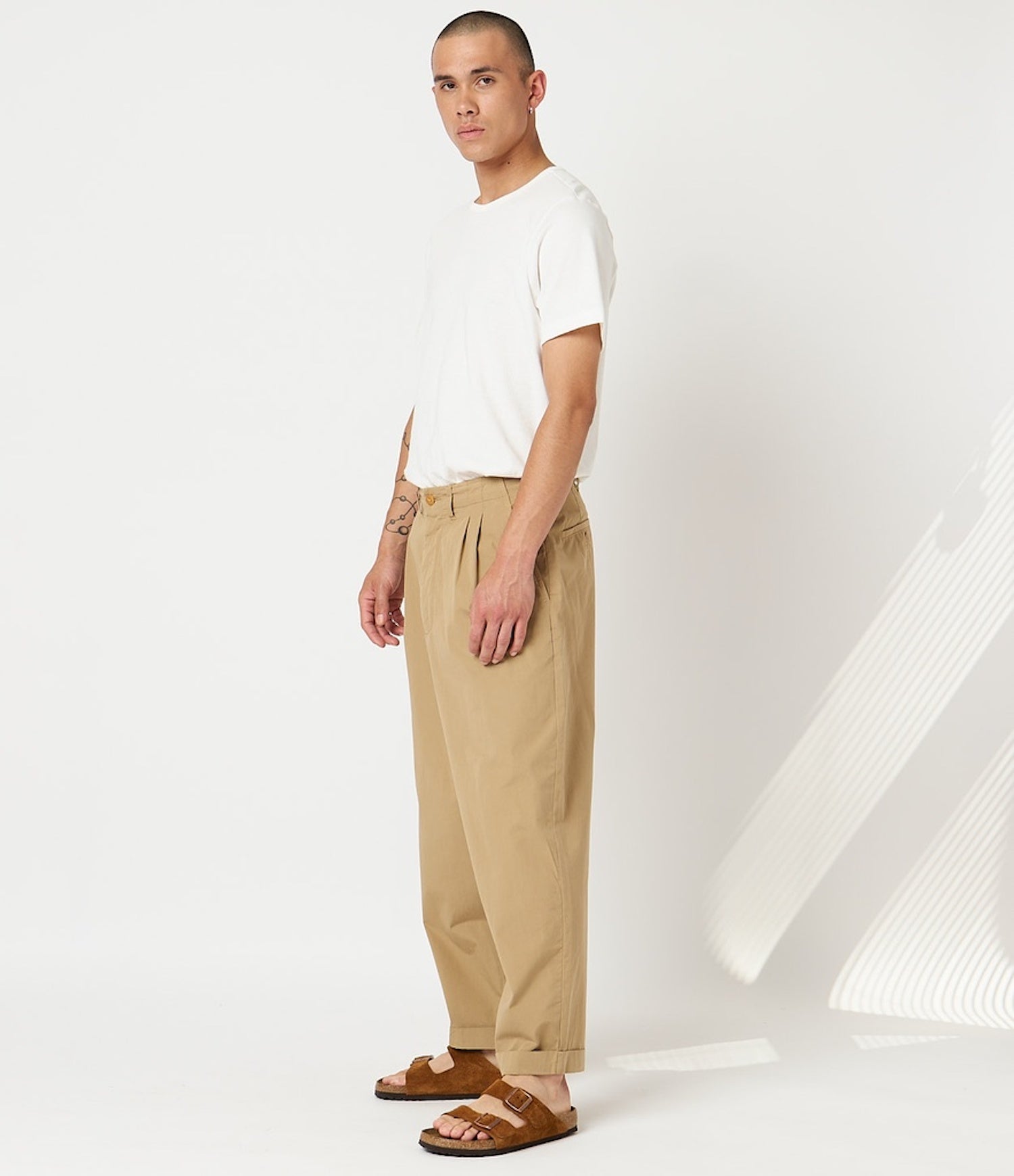 MERZ B. SCHWANEN PLEATED FRONT PANTS - KHAKI