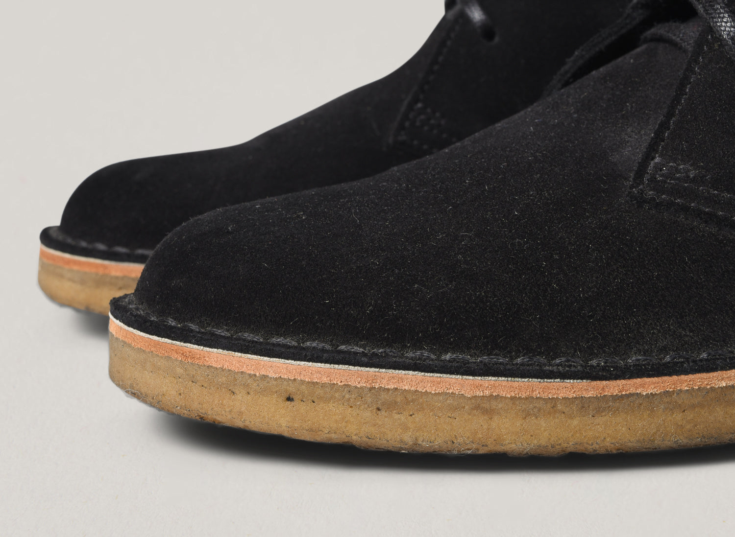 USED CLARKS SUEDE DESERT BOOT - BLACK