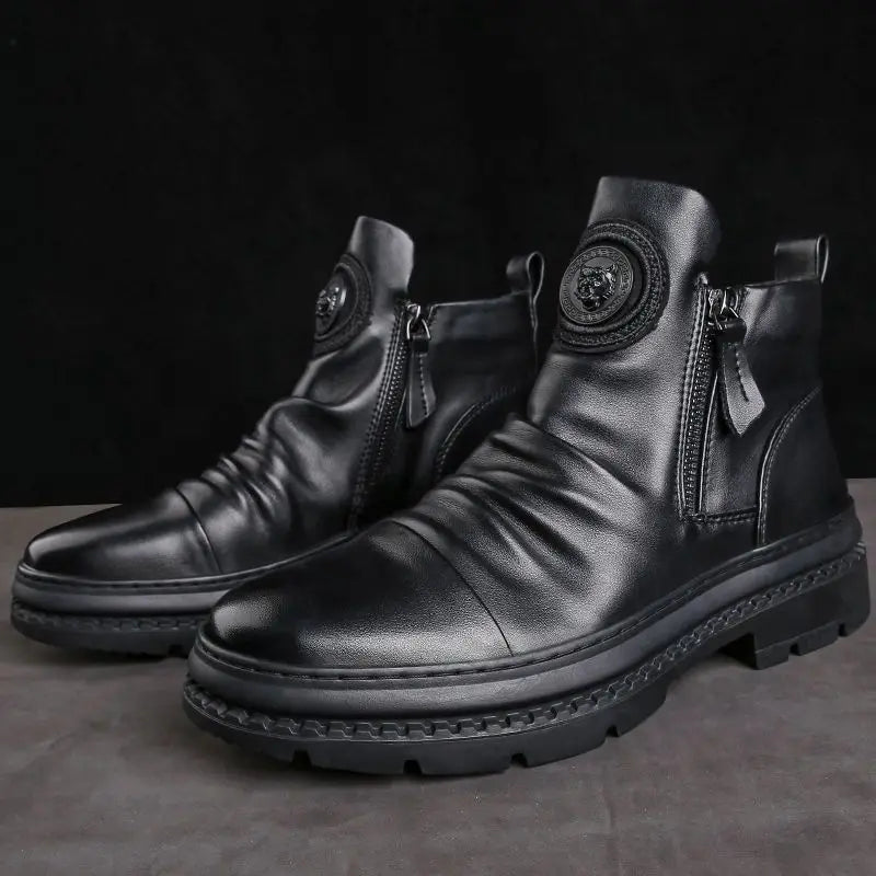 Bota Masculina de Couro Preto Cano Baixo - REF52