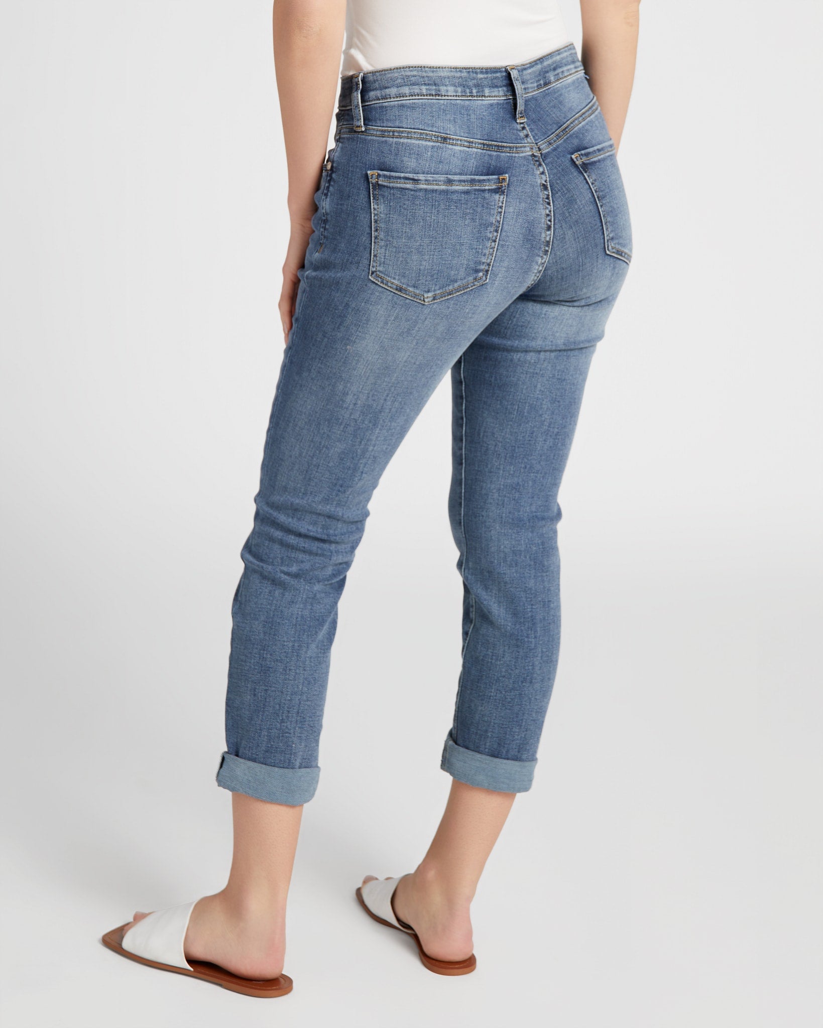 BELLFLOWER HIGH RISE JEANS – Crave Boutique