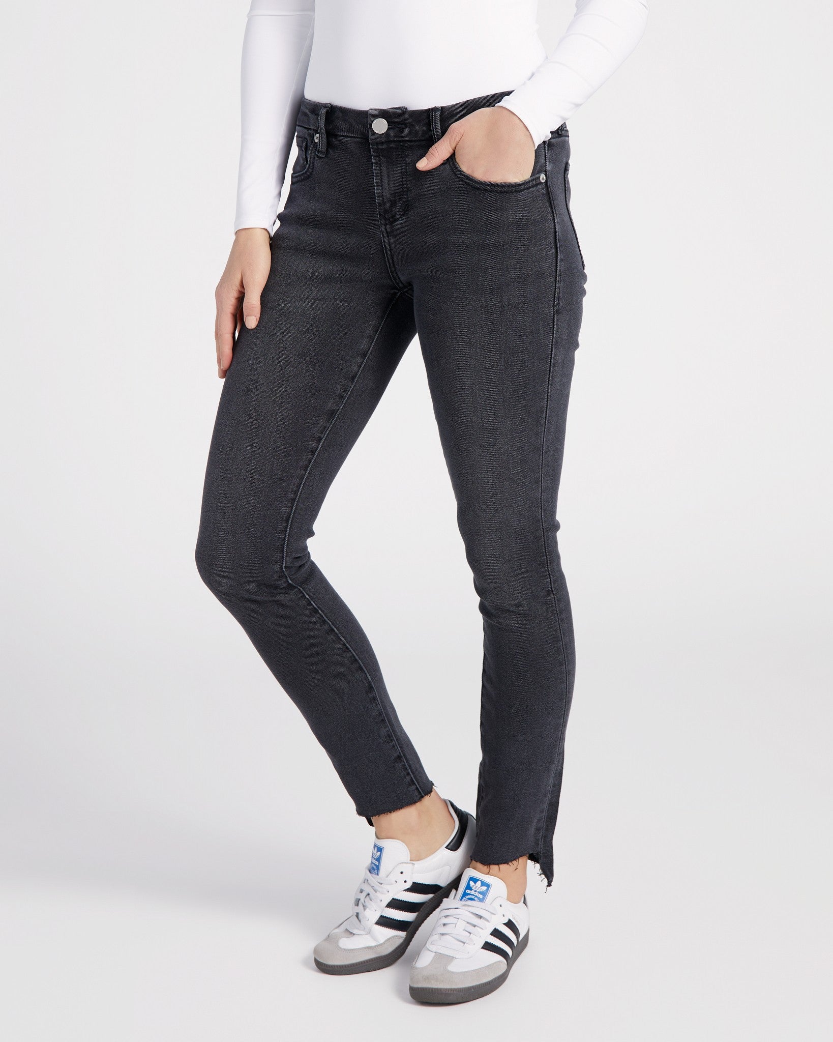 Women's Low-Rise Jeans