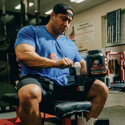 Powerlifter Mixing Field Rations Intra-Workout Powder