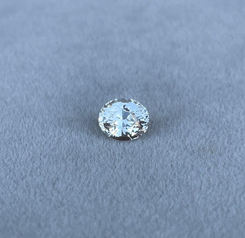 天然無色サファイア 天然ホワイトサファイア | 1.65 ct 楕円形 |宝石 |天然サファイア |婚約指輪 |ジュエリーメイキング