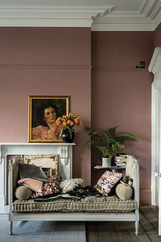 Love-Rugs - Colours That Will Dominate Summer 2024 Interiors (Muted Pink Interior)