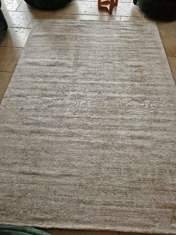 Wrinkles on a rug