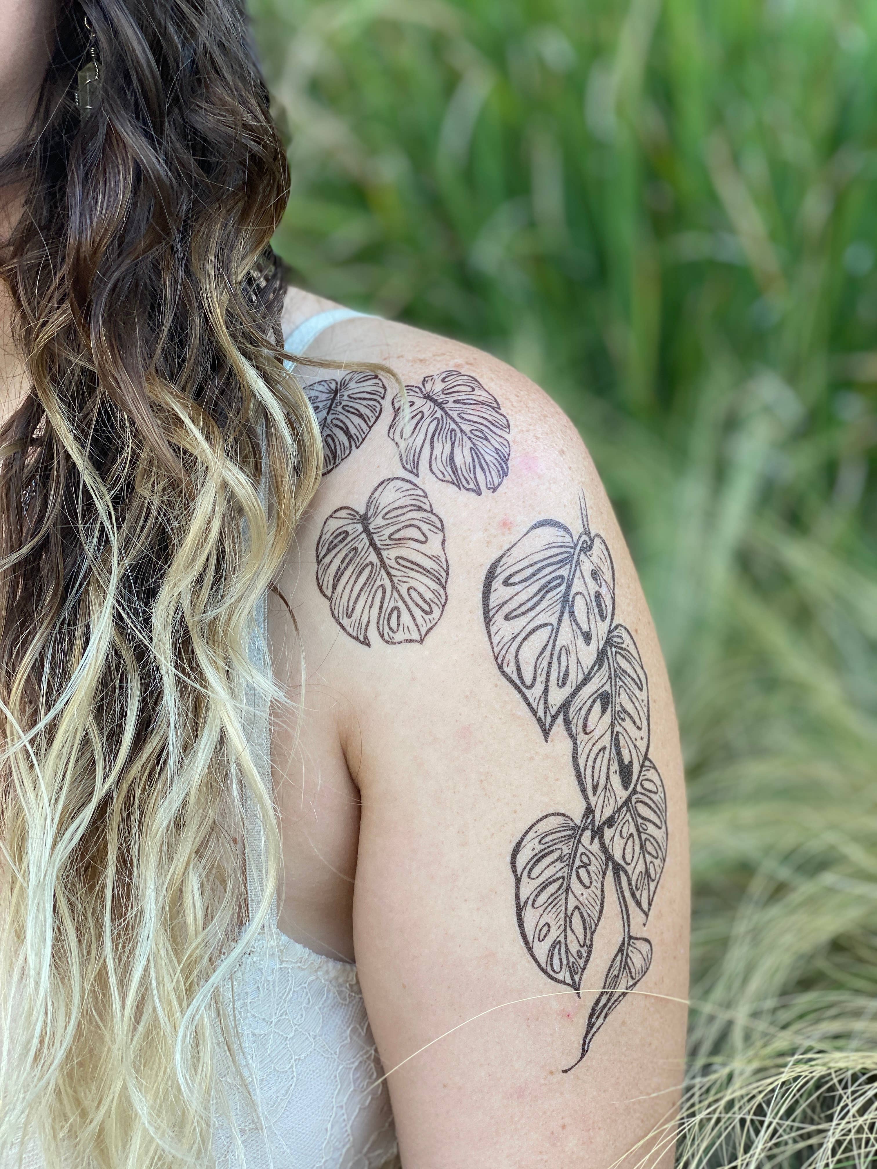 67 Cool Vine Shoulder Tattoos