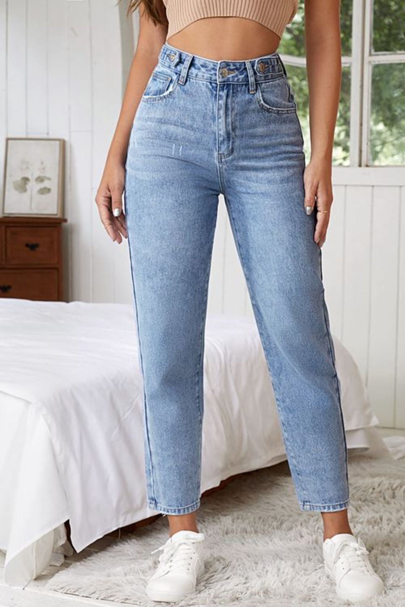 High-Waist Jeans