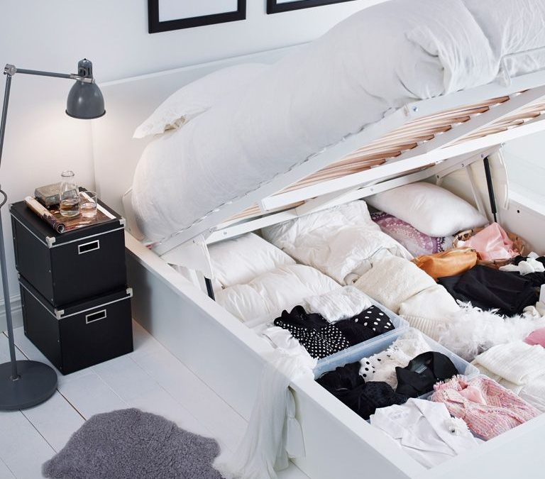 Organizing-Under-Bed-Storage