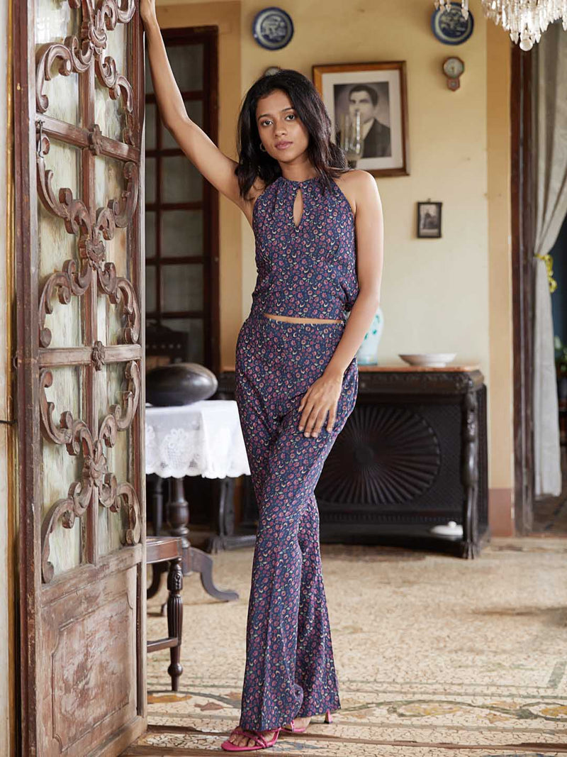 15 Types of Indo Western Fusion Dresses for a Cocktail Party – OYO Hotels:  Travel Blog