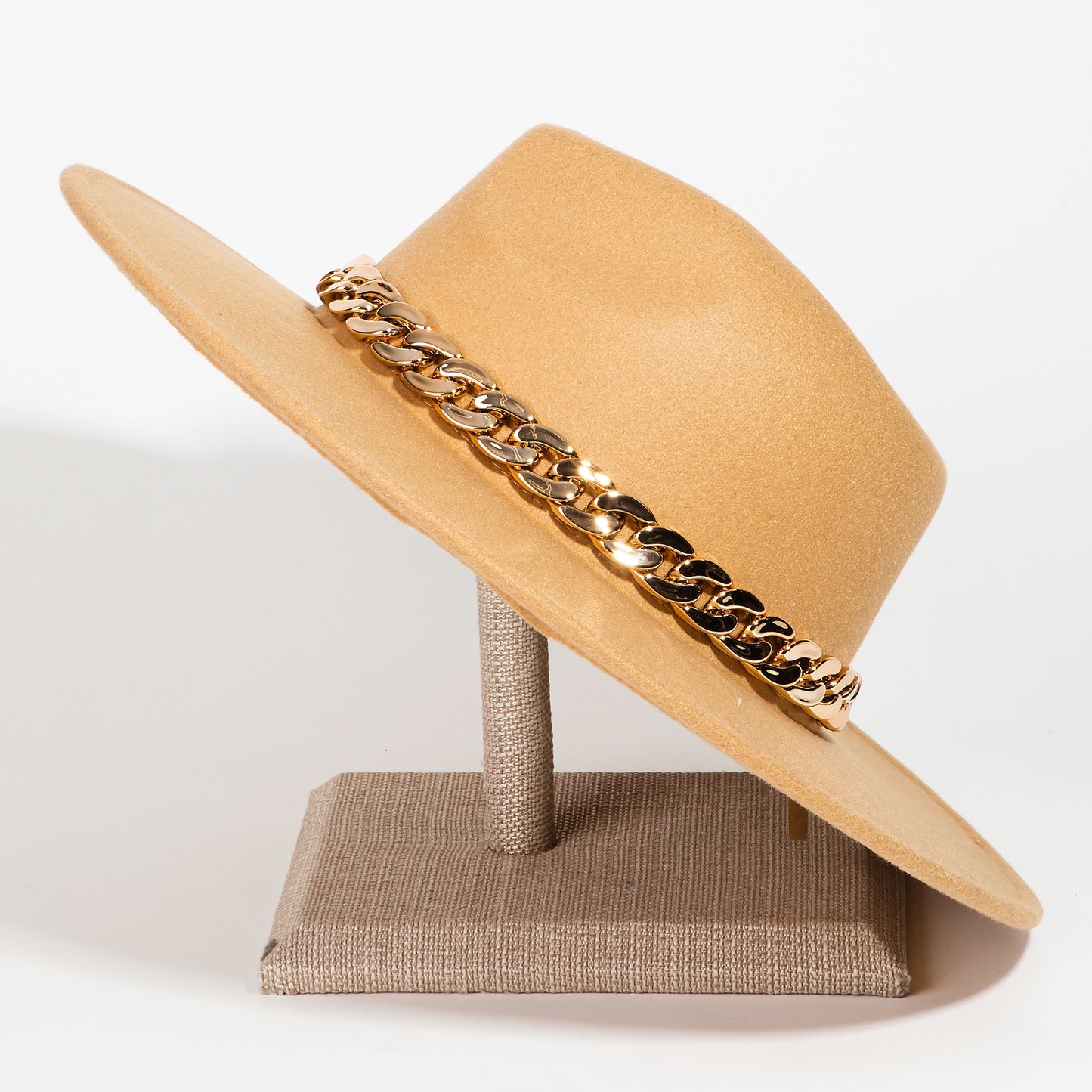 gold brim