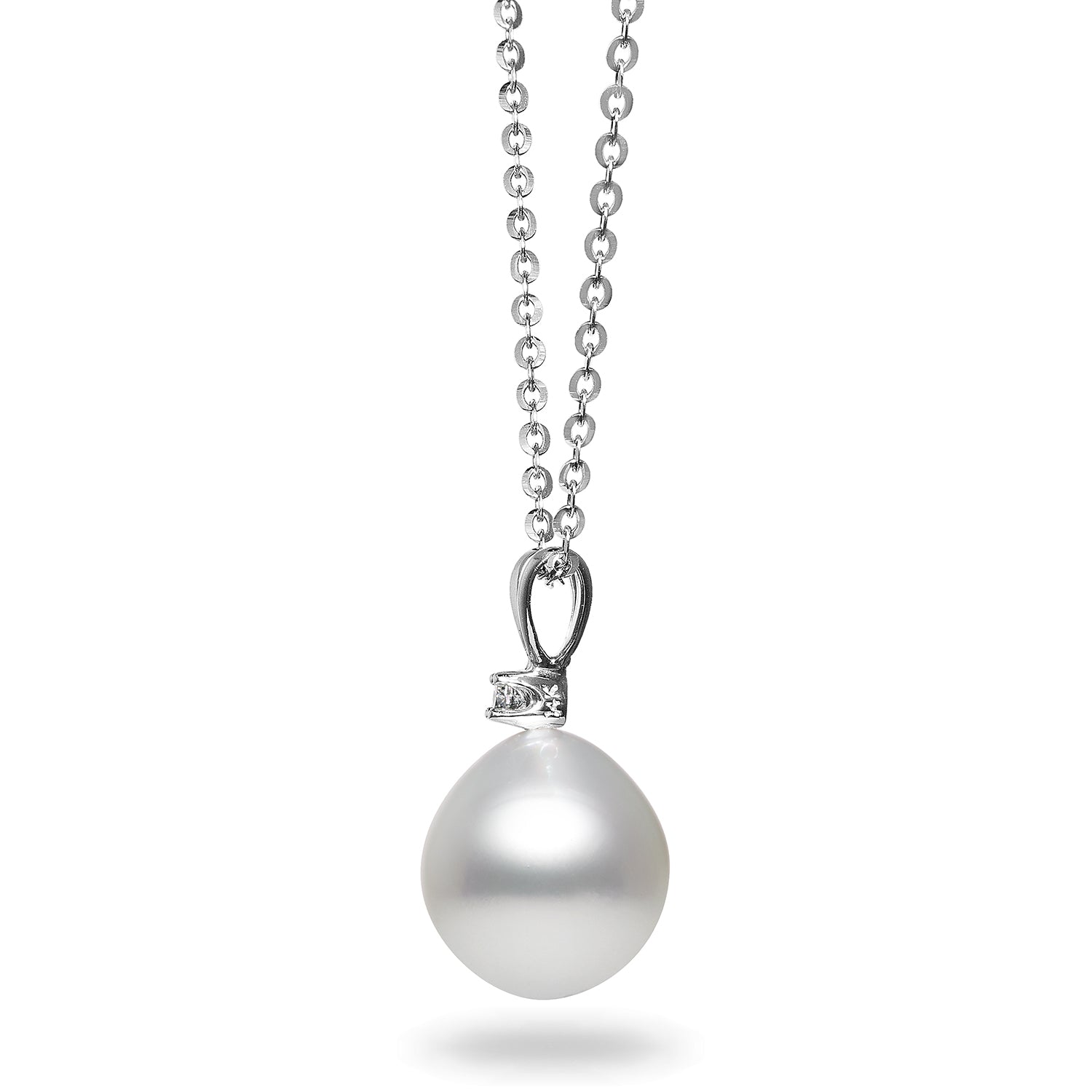 10-11mm White South Sea Pearl and Diamond Pendant