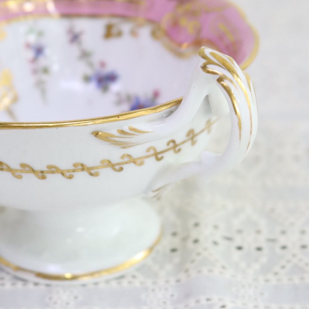 オシャレなフォルム♪ ティーカップ＆ソーサー【Coalport（コール