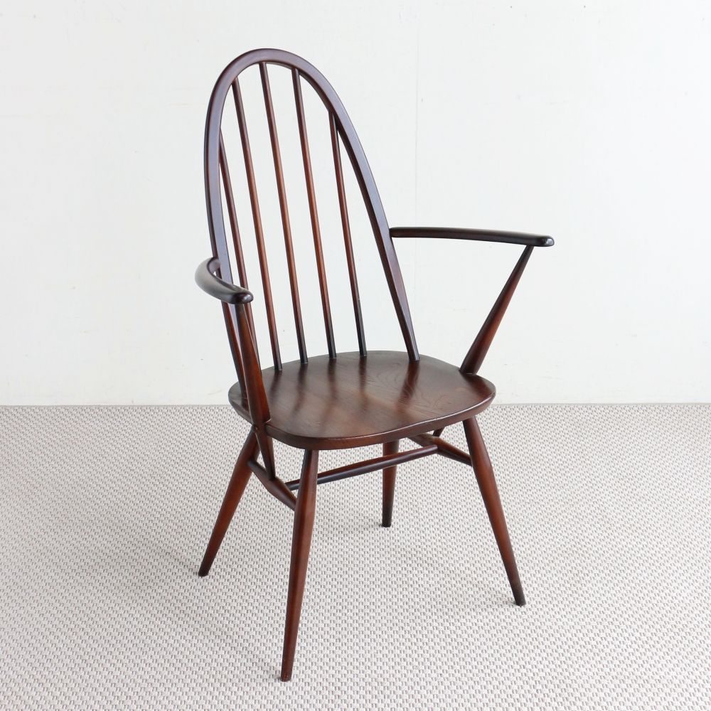 座り心地も大満足♪　クエーカー アームチェア【Ercol（アーコール）】　VC104-235002