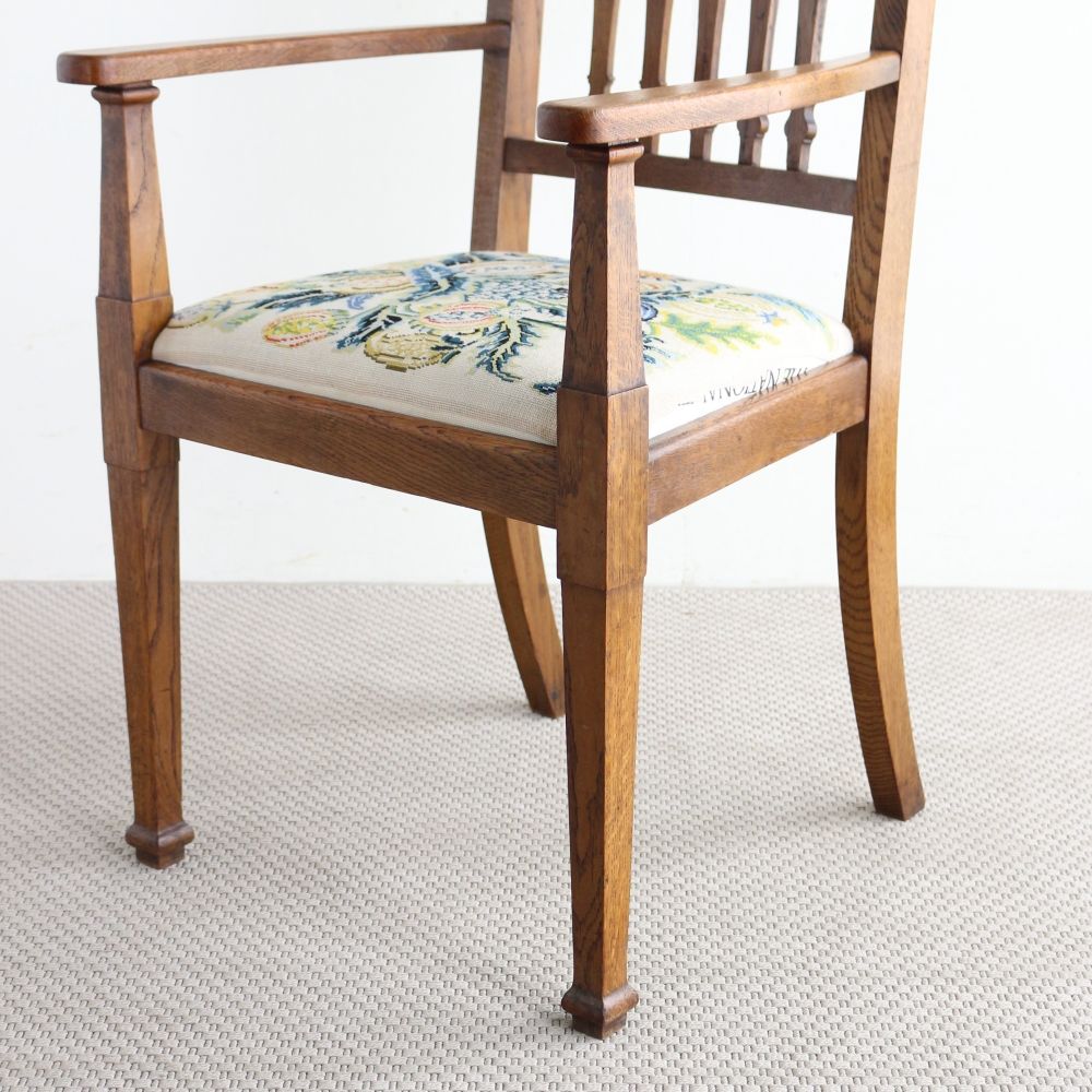 アンティーク刺繍イス アームチェア - 椅子/チェア
