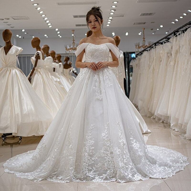 Elegant Organza Pleated Applique Beaded Sweetheart Floor Length Court Train Ball  Gown Wedding Dress