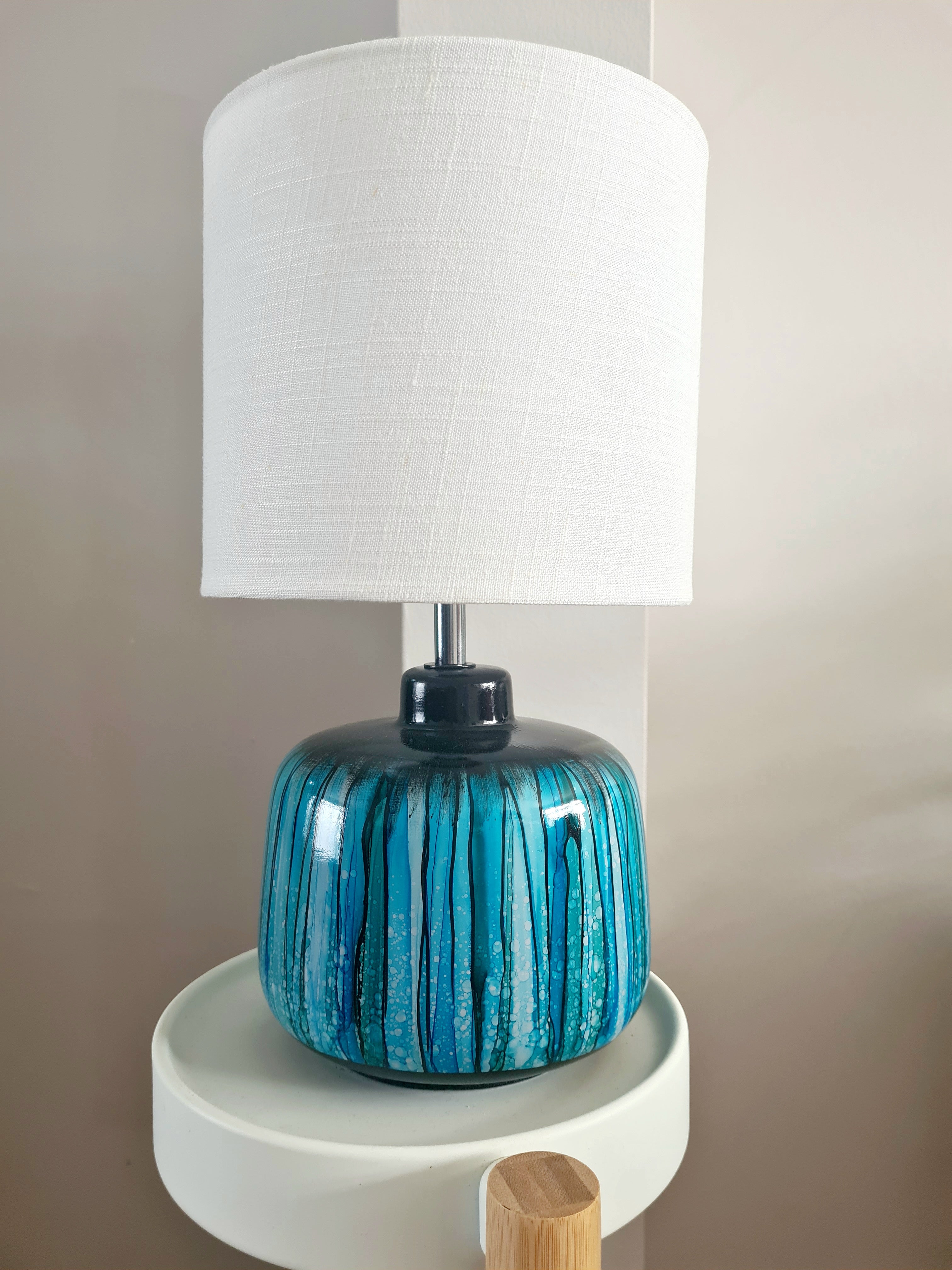 black round table lamp