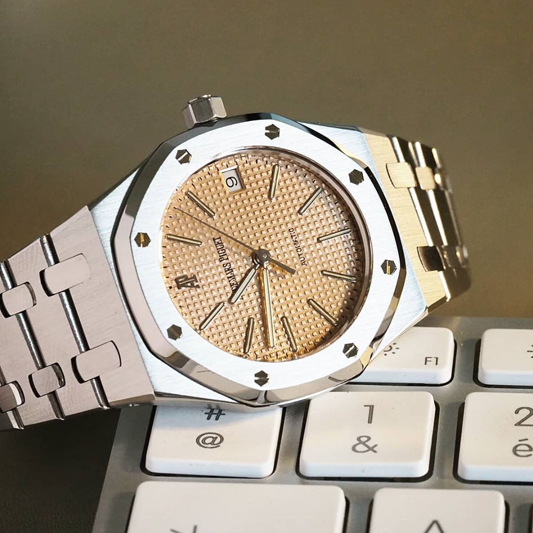 Audemars Piguet Royal Oak 14790 second series with a rare salmon dial in stainless steel for A Collected Man London