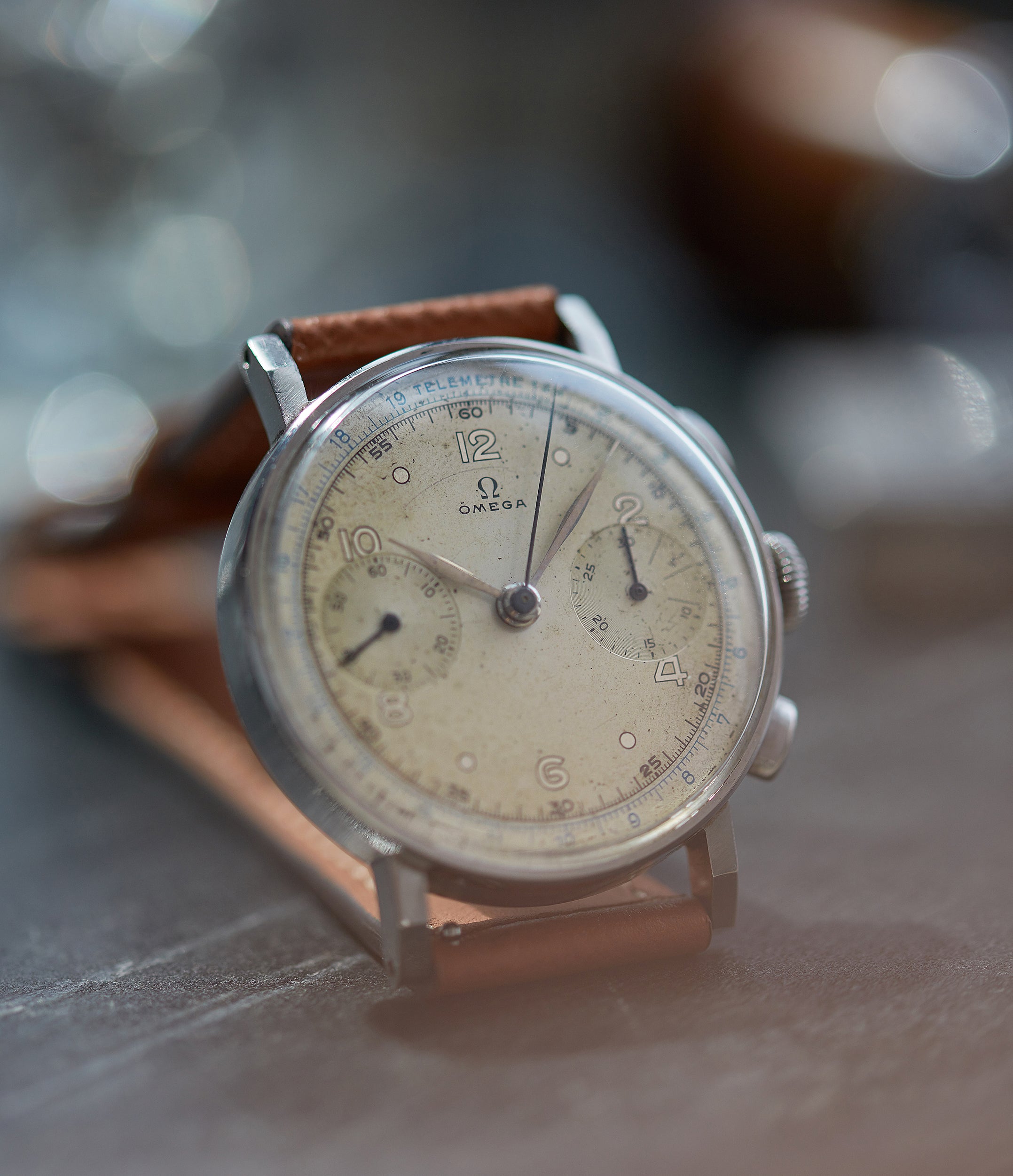 Omega CK 2393 Oversized chronograph watch | Buy vintage Omega watch