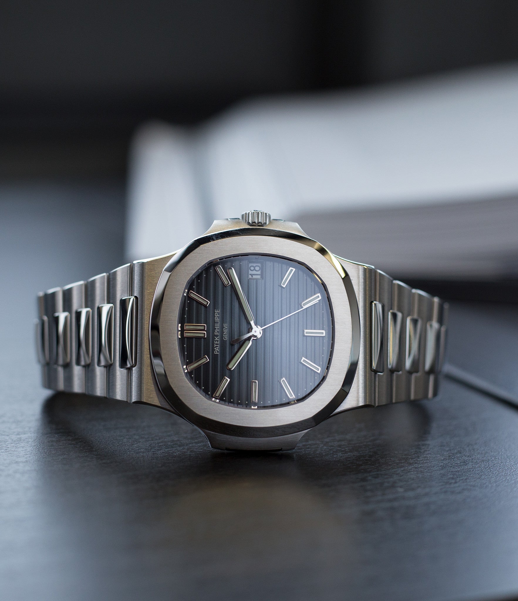 Buy Patek Philippe Nautilus 5711/1A-010 | Buy Patek Philippe watches ...